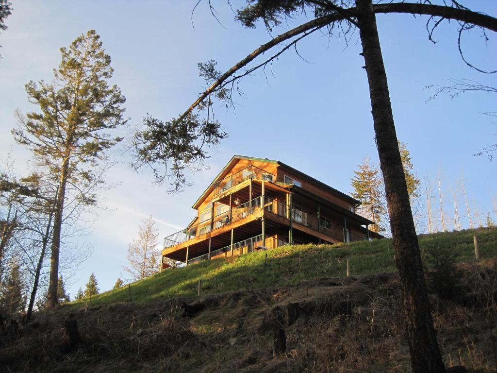 Wild Nature B&B Келоуна Экстерьер фото